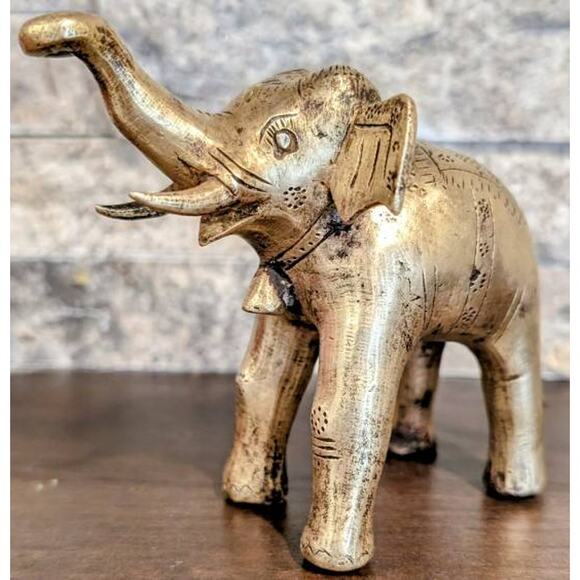 Solid Brass VTG Trunk Up Elephant Nice Patina Figurine Shelf Sitter 4 in. High - Picture 2 of 6